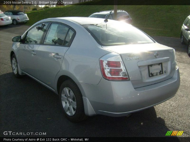 Brilliant Silver / Charcoal 2009 Nissan Sentra 2.0