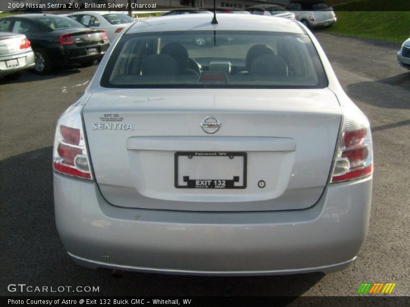 Brilliant Silver / Charcoal 2009 Nissan Sentra 2.0