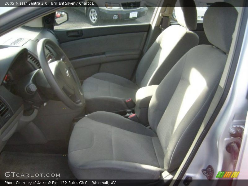 Brilliant Silver / Charcoal 2009 Nissan Sentra 2.0