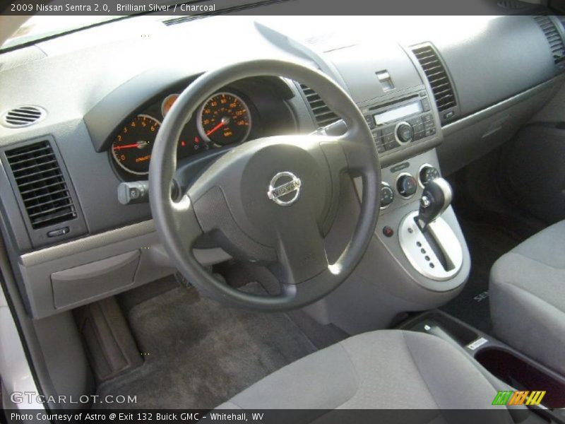 Brilliant Silver / Charcoal 2009 Nissan Sentra 2.0