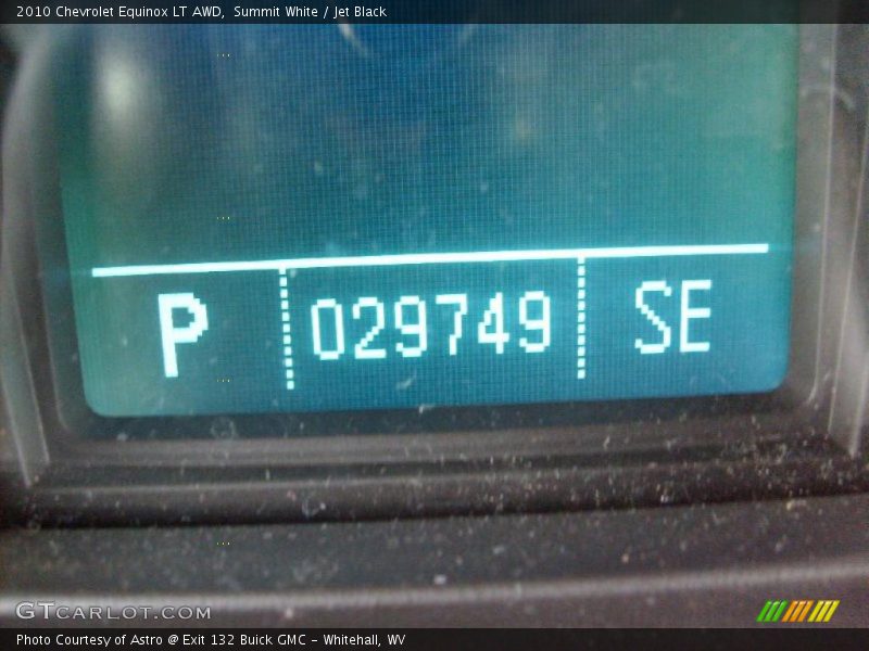 Summit White / Jet Black 2010 Chevrolet Equinox LT AWD