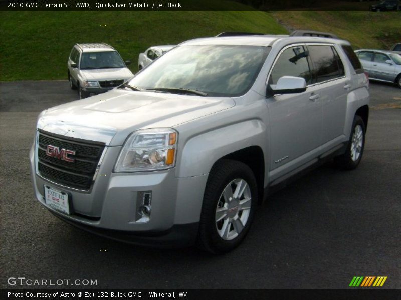 Front 3/4 View of 2010 Terrain SLE AWD