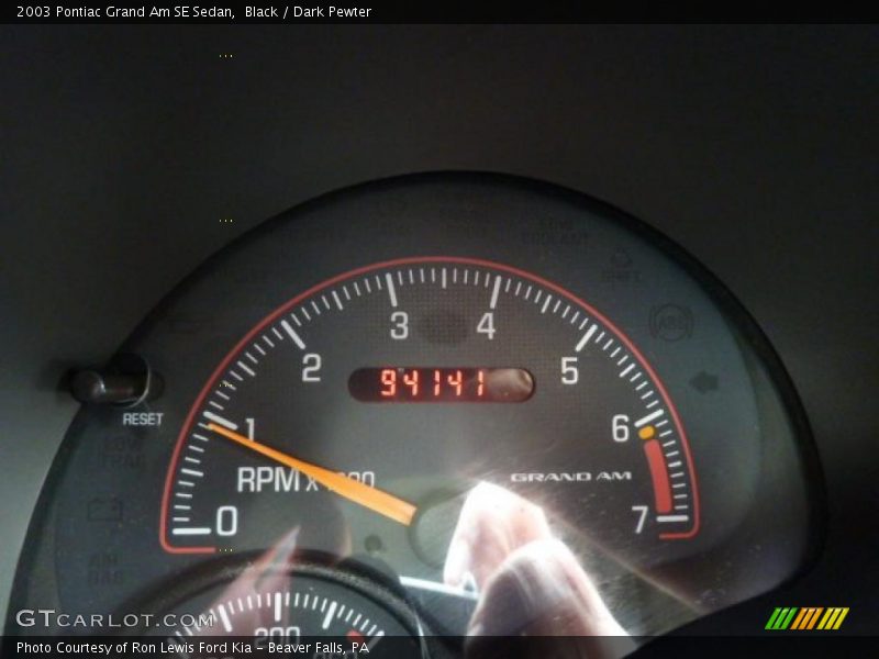 Black / Dark Pewter 2003 Pontiac Grand Am SE Sedan