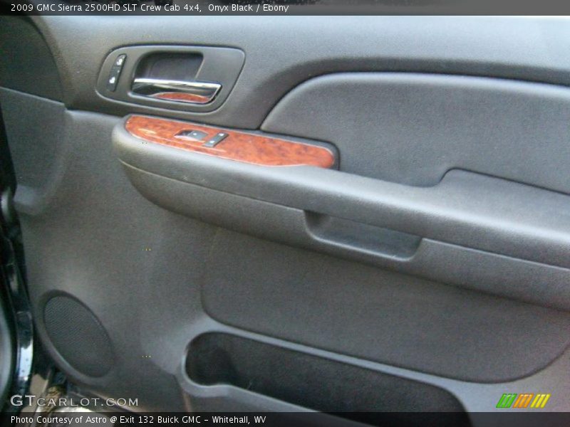 Onyx Black / Ebony 2009 GMC Sierra 2500HD SLT Crew Cab 4x4