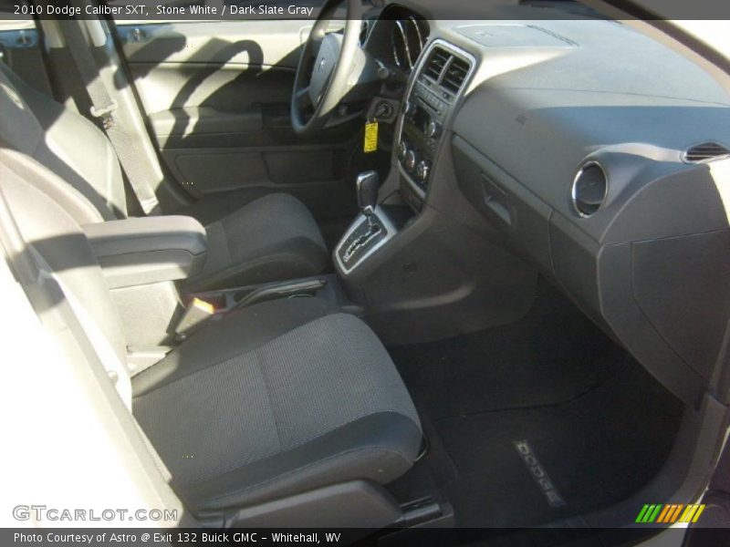 Stone White / Dark Slate Gray 2010 Dodge Caliber SXT