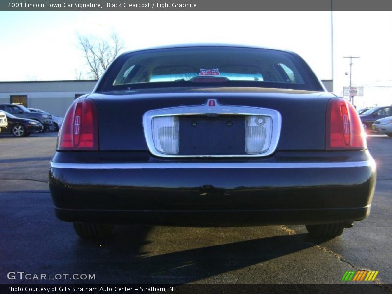 Black Clearcoat / Light Graphite 2001 Lincoln Town Car Signature