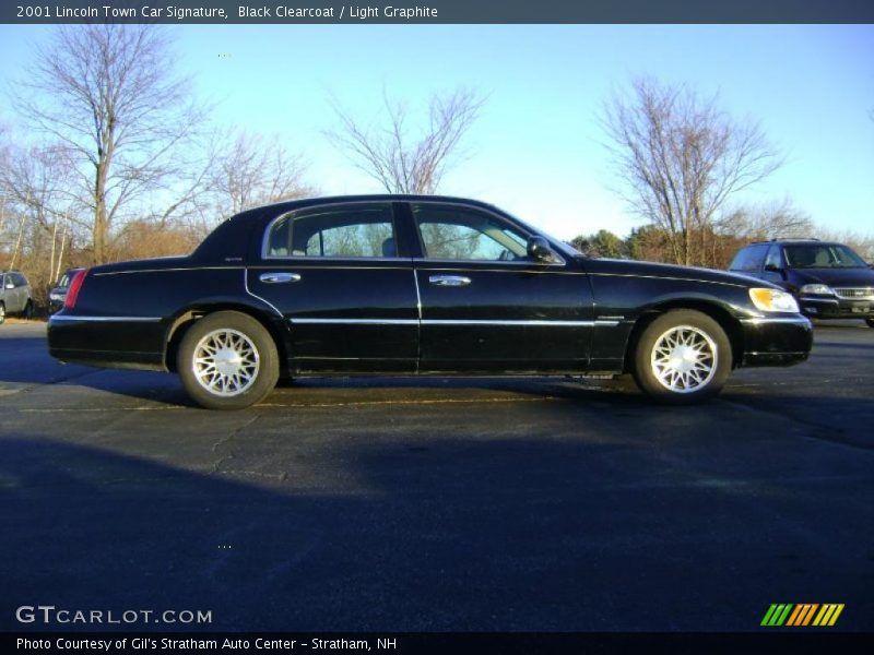 Black Clearcoat / Light Graphite 2001 Lincoln Town Car Signature