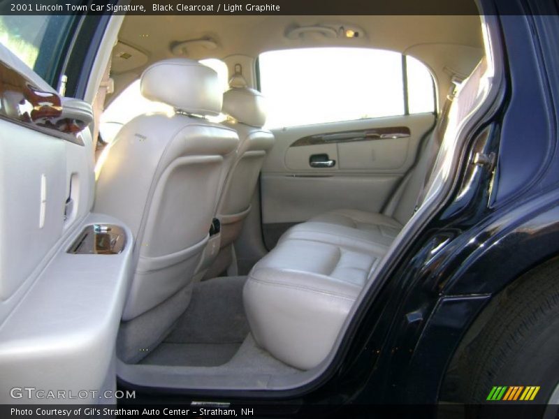Black Clearcoat / Light Graphite 2001 Lincoln Town Car Signature