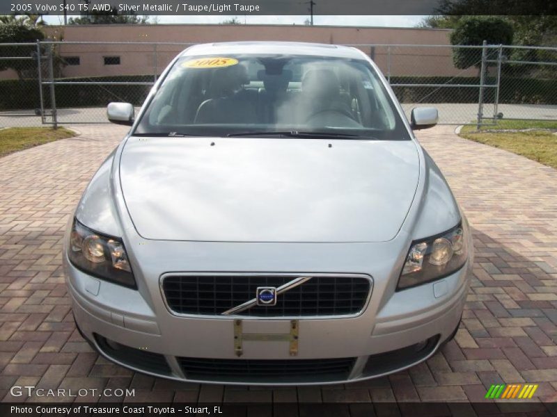 Silver Metallic / Taupe/Light Taupe 2005 Volvo S40 T5 AWD