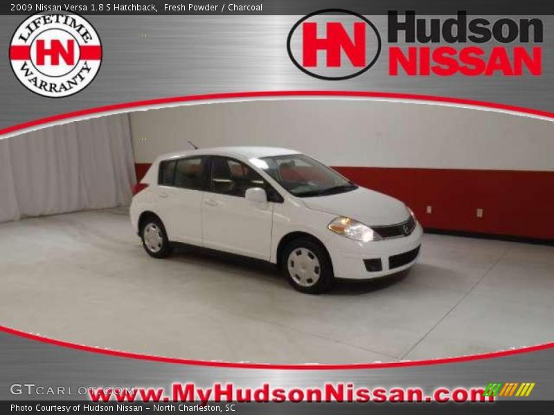 Fresh Powder / Charcoal 2009 Nissan Versa 1.8 S Hatchback