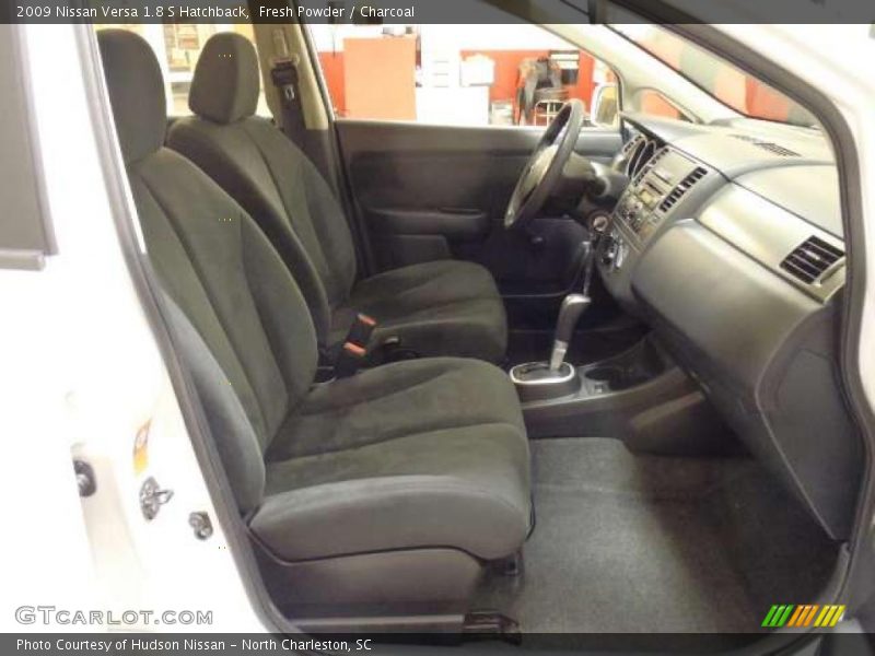 Fresh Powder / Charcoal 2009 Nissan Versa 1.8 S Hatchback