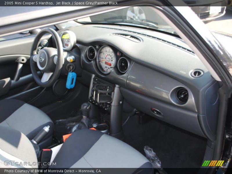 Jet Black / Space Grey/Panther Black 2005 Mini Cooper S Hardtop