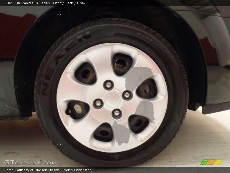 Ebony Black / Gray 2005 Kia Spectra LX Sedan