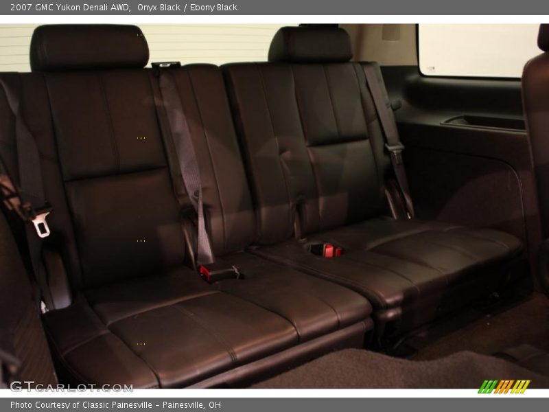 Onyx Black / Ebony Black 2007 GMC Yukon Denali AWD
