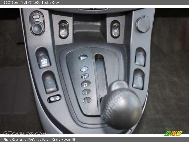 Black / Gray 2003 Saturn VUE V6 AWD