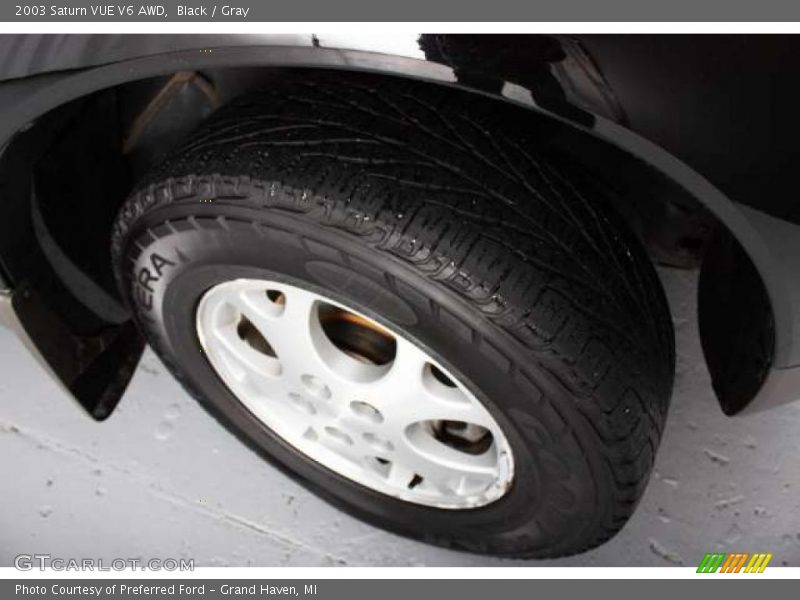 Black / Gray 2003 Saturn VUE V6 AWD