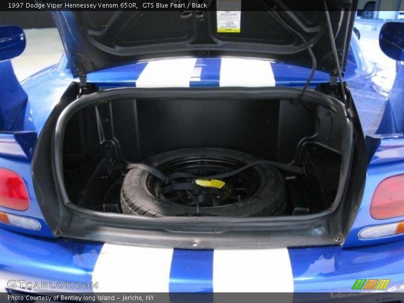 1997 Viper Hennessey Venom 650R Trunk