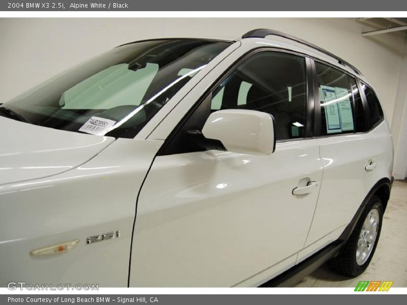Alpine White / Black 2004 BMW X3 2.5i