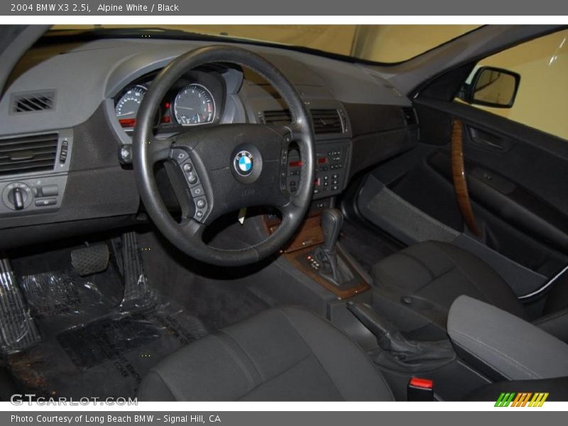 Alpine White / Black 2004 BMW X3 2.5i