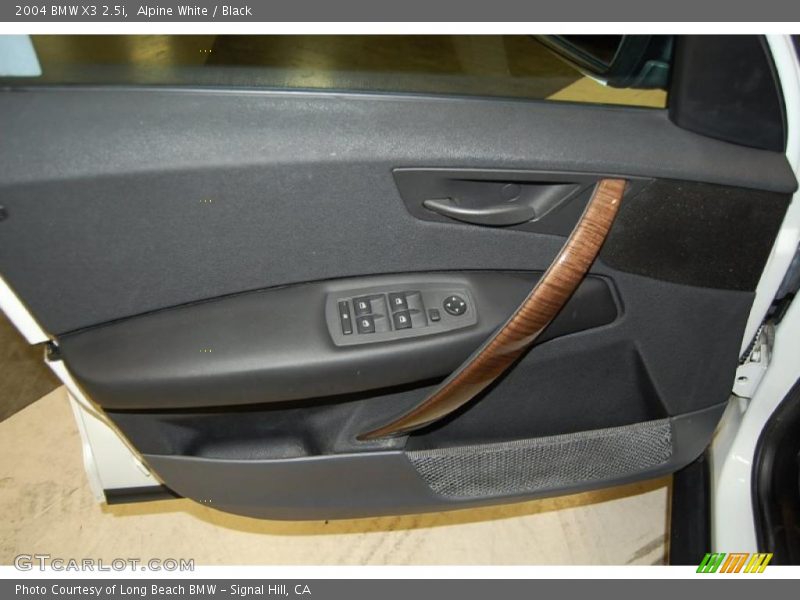 Alpine White / Black 2004 BMW X3 2.5i