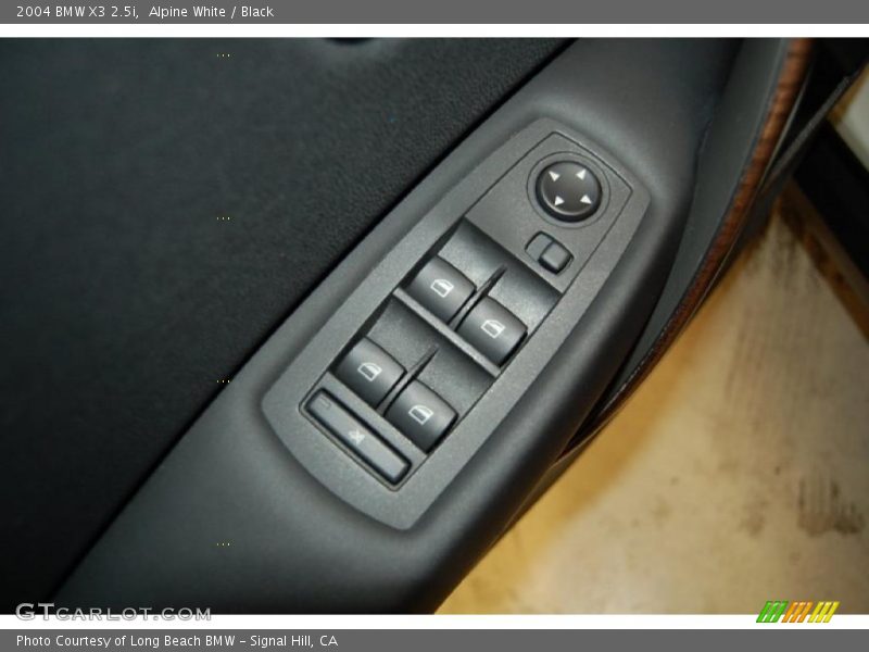 Alpine White / Black 2004 BMW X3 2.5i