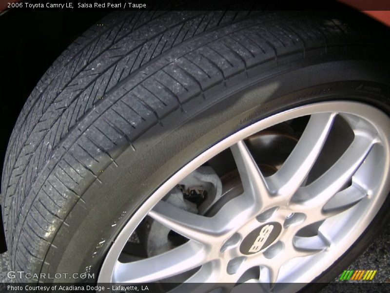 Salsa Red Pearl / Taupe 2006 Toyota Camry LE