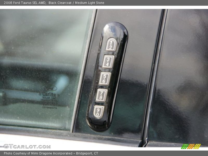 Black Clearcoat / Medium Light Stone 2008 Ford Taurus SEL AWD