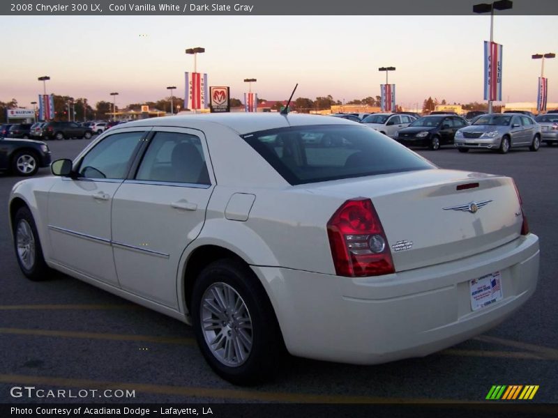 Cool Vanilla White / Dark Slate Gray 2008 Chrysler 300 LX