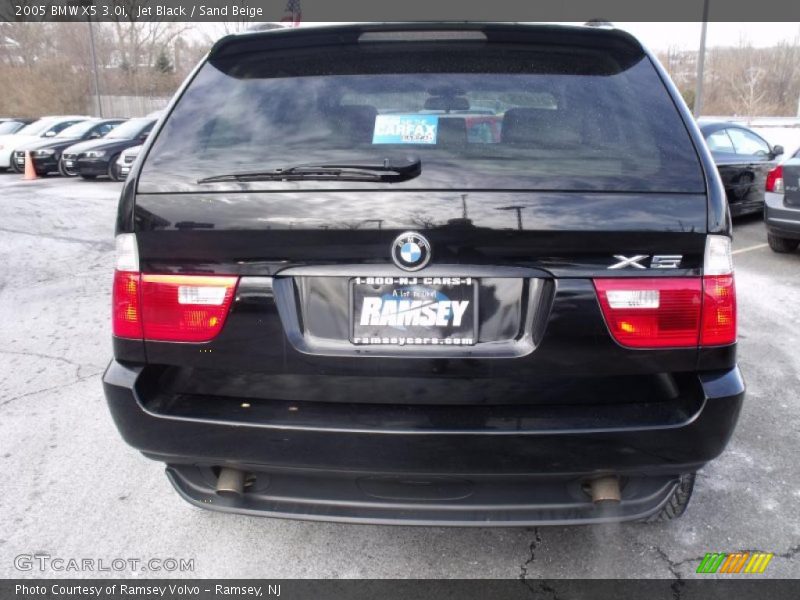 Jet Black / Sand Beige 2005 BMW X5 3.0i