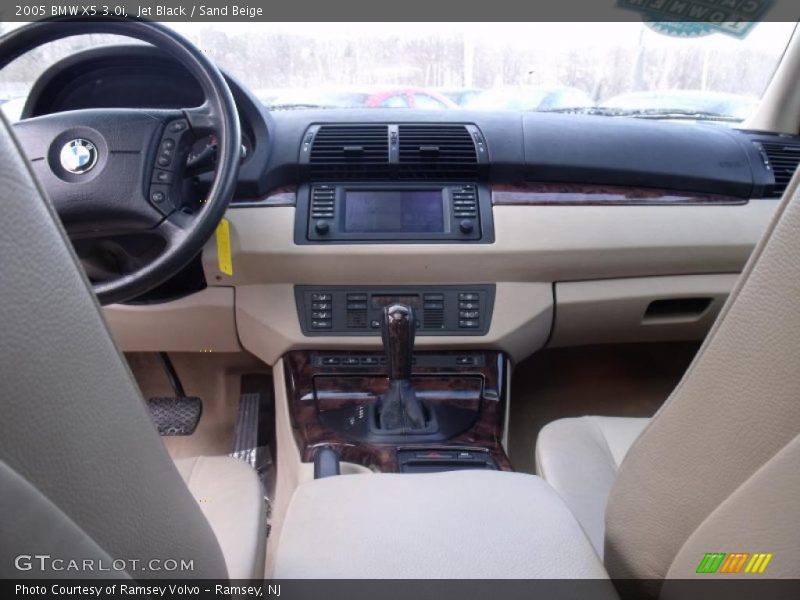 Jet Black / Sand Beige 2005 BMW X5 3.0i