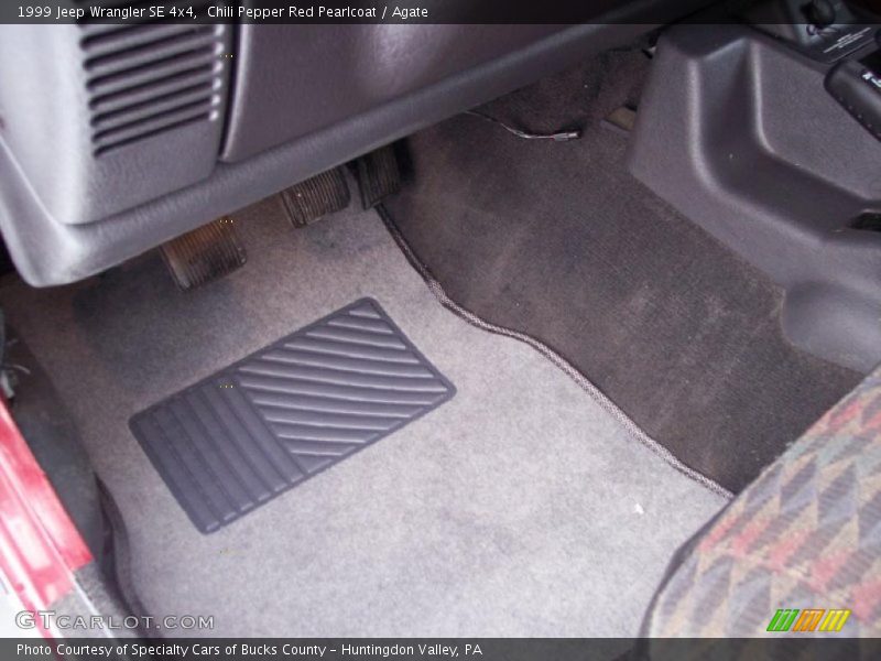 Chili Pepper Red Pearlcoat / Agate 1999 Jeep Wrangler SE 4x4