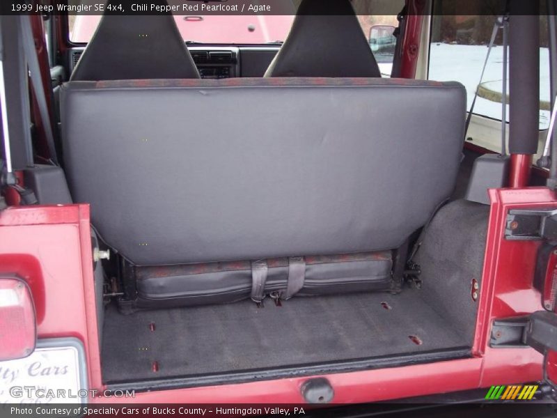  1999 Wrangler SE 4x4 Trunk