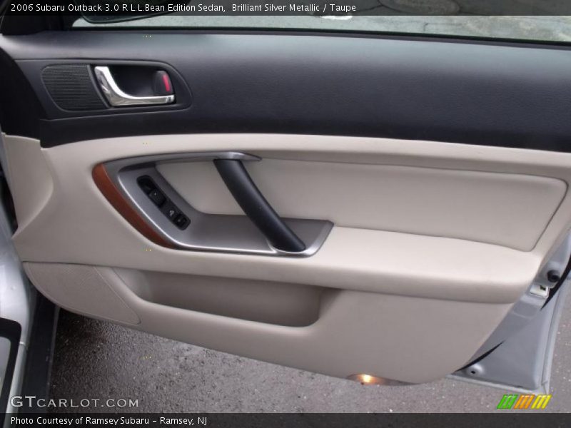 Door Panel of 2006 Outback 3.0 R L.L.Bean Edition Sedan