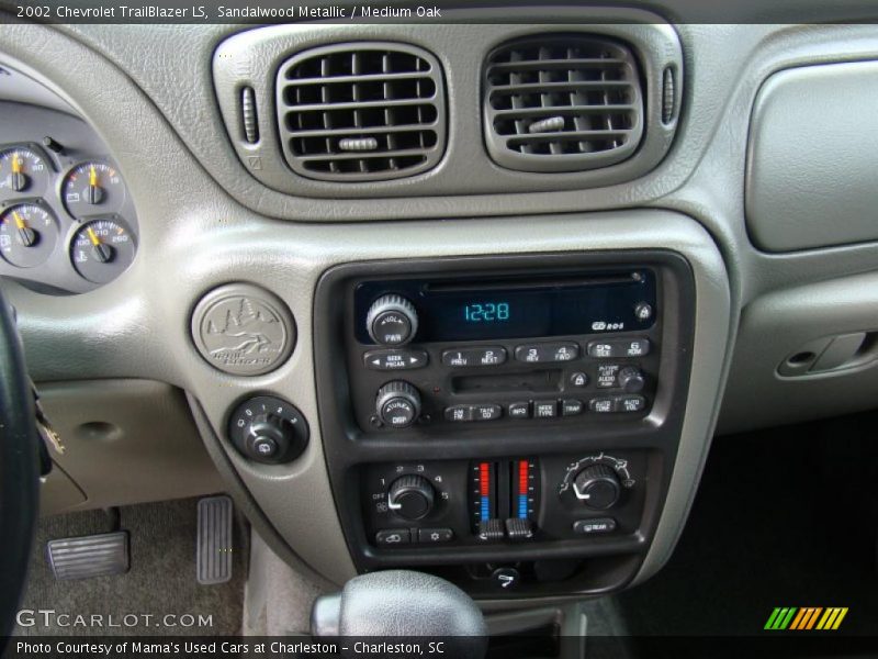 Sandalwood Metallic / Medium Oak 2002 Chevrolet TrailBlazer LS