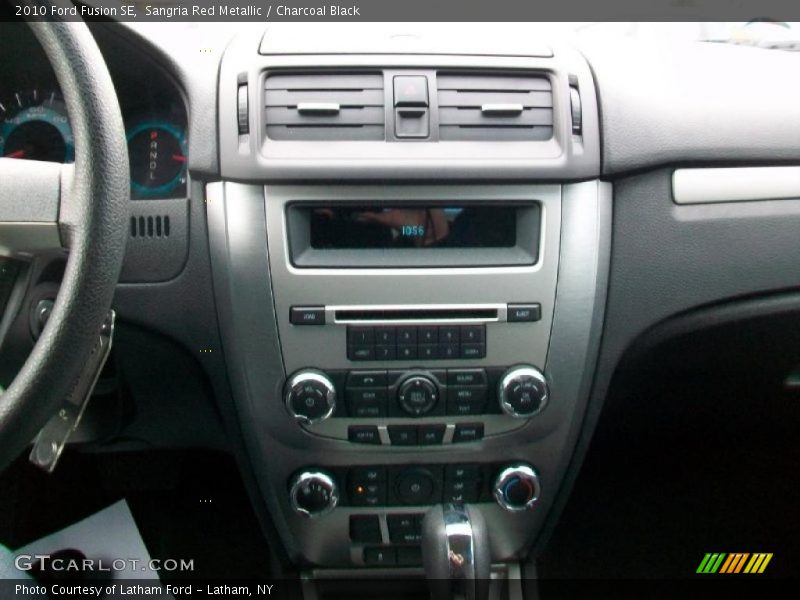 Sangria Red Metallic / Charcoal Black 2010 Ford Fusion SE