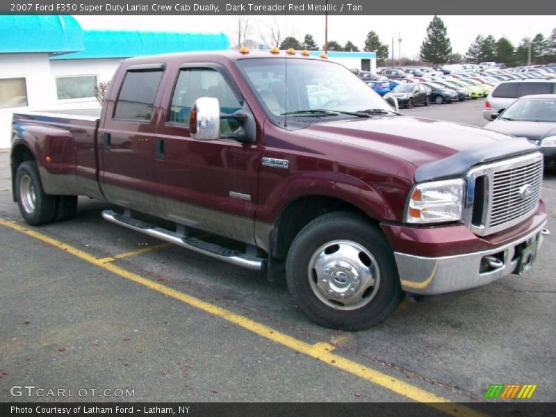 Front 3/4 View of 2007 F350 Super Duty Lariat Crew Cab Dually