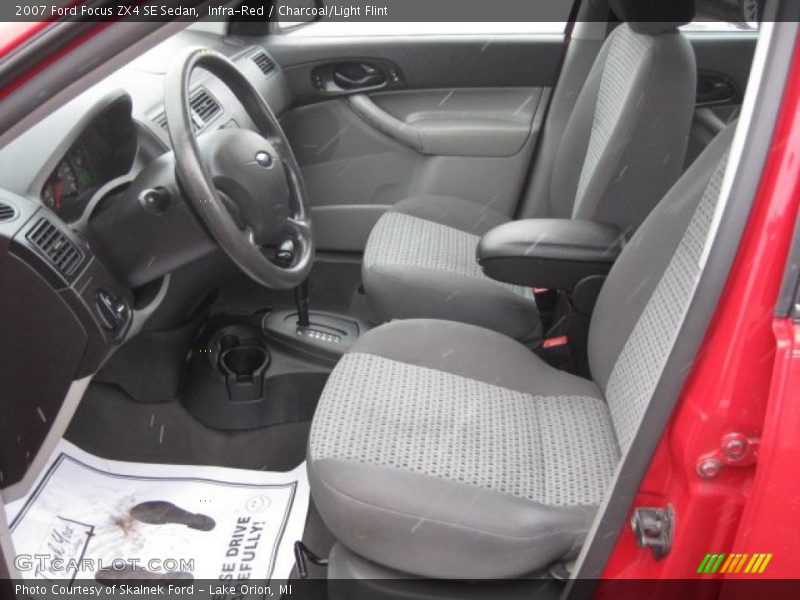 Infra-Red / Charcoal/Light Flint 2007 Ford Focus ZX4 SE Sedan