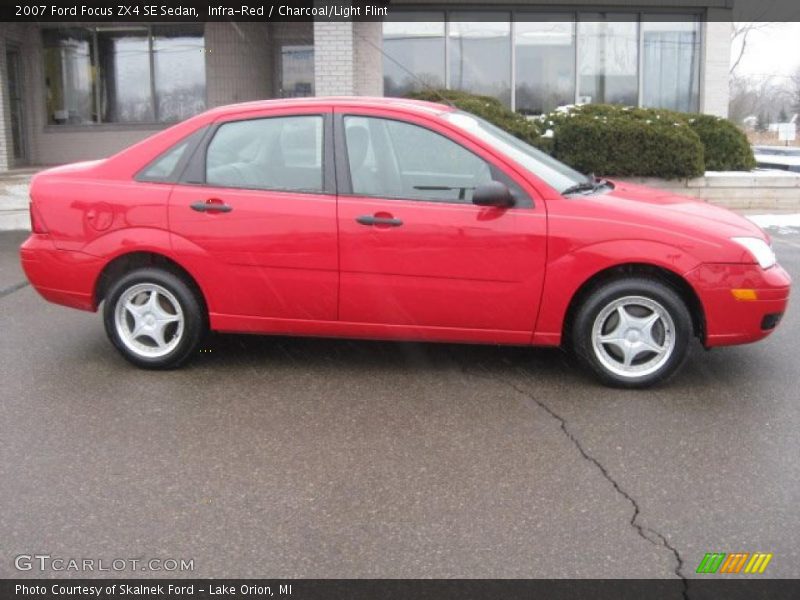 Infra-Red / Charcoal/Light Flint 2007 Ford Focus ZX4 SE Sedan