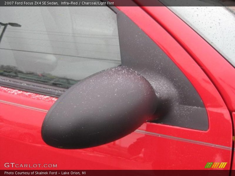 Infra-Red / Charcoal/Light Flint 2007 Ford Focus ZX4 SE Sedan