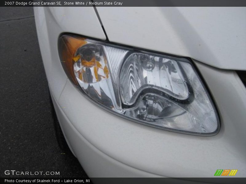 Stone White / Medium Slate Gray 2007 Dodge Grand Caravan SE