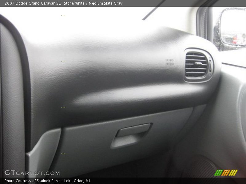 Stone White / Medium Slate Gray 2007 Dodge Grand Caravan SE