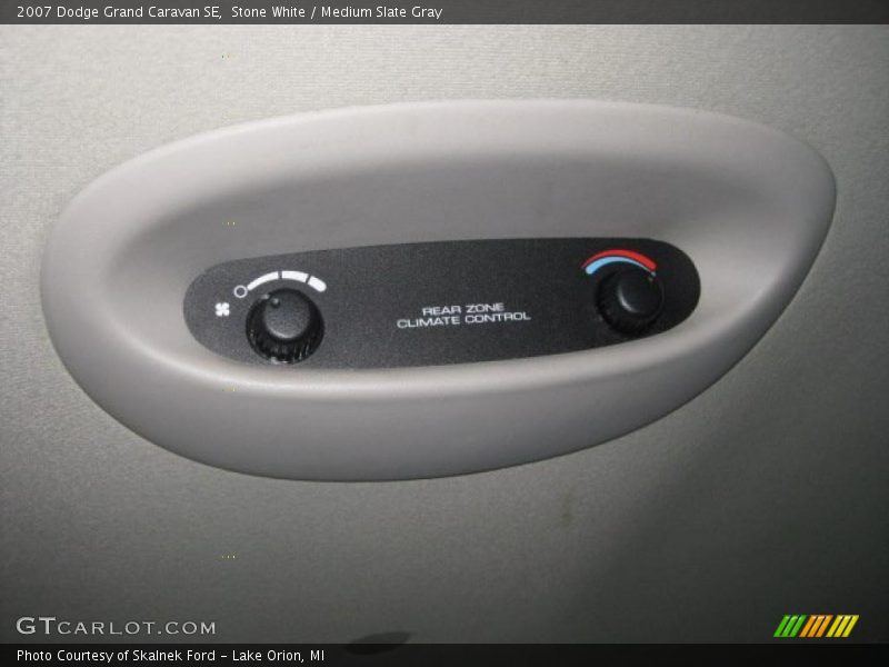 Stone White / Medium Slate Gray 2007 Dodge Grand Caravan SE