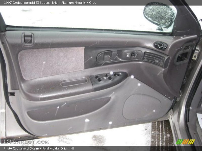 Bright Platinum Metallic / Gray 1997 Dodge Intrepid ES Sedan