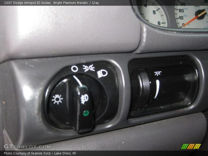 Bright Platinum Metallic / Gray 1997 Dodge Intrepid ES Sedan
