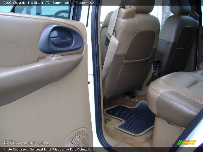 Summit White / Medium Oak 2002 Chevrolet TrailBlazer LTZ