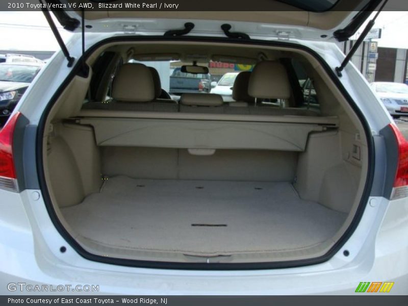  2010 Venza V6 AWD Trunk