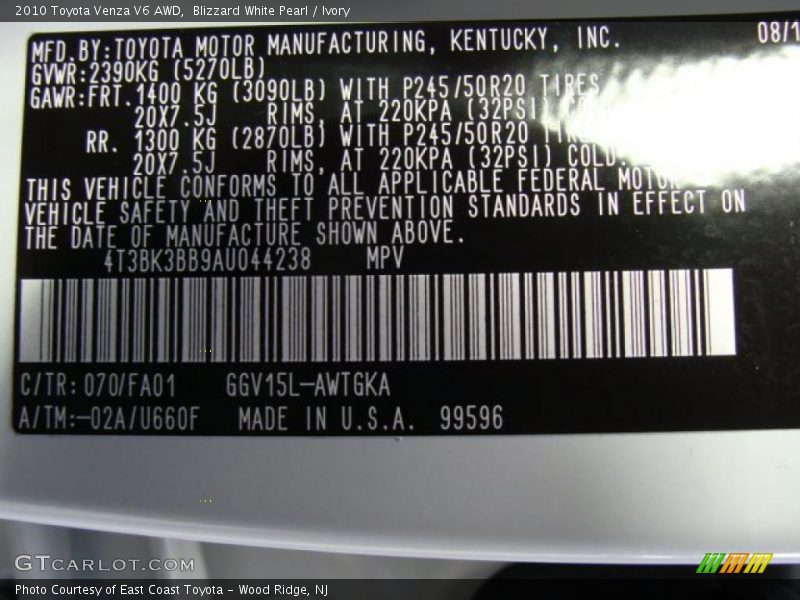 2010 Venza V6 AWD Blizzard White Pearl Color Code 070