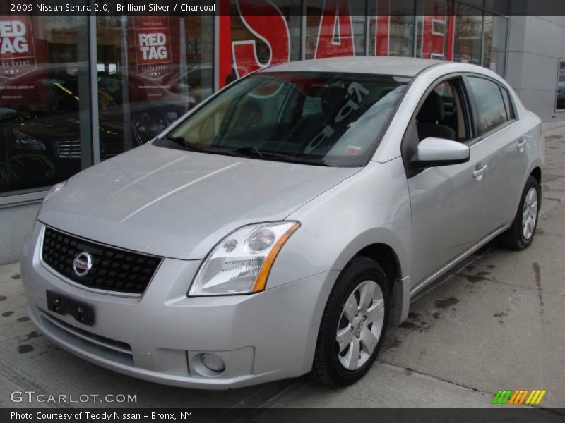 Brilliant Silver / Charcoal 2009 Nissan Sentra 2.0