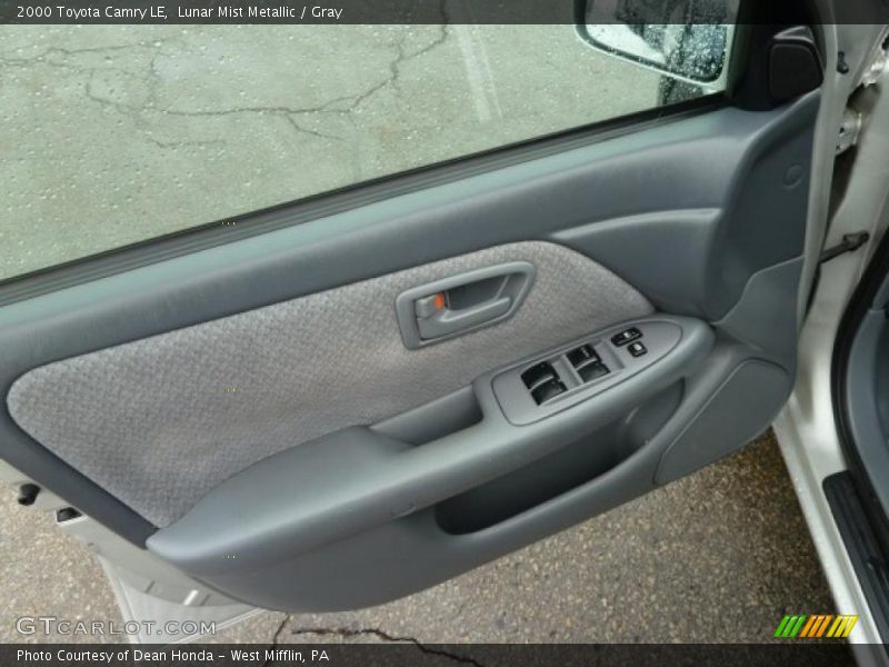 Lunar Mist Metallic / Gray 2000 Toyota Camry LE