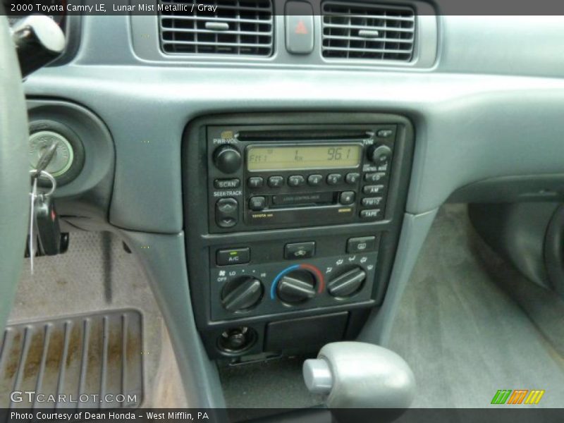 Lunar Mist Metallic / Gray 2000 Toyota Camry LE